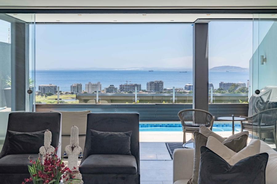 To Let 3 Bedroom Property for Rent in Green Point Western Cape